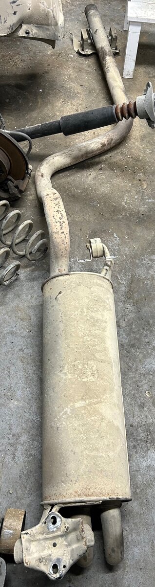 Golf 4 zadný diel výfuku