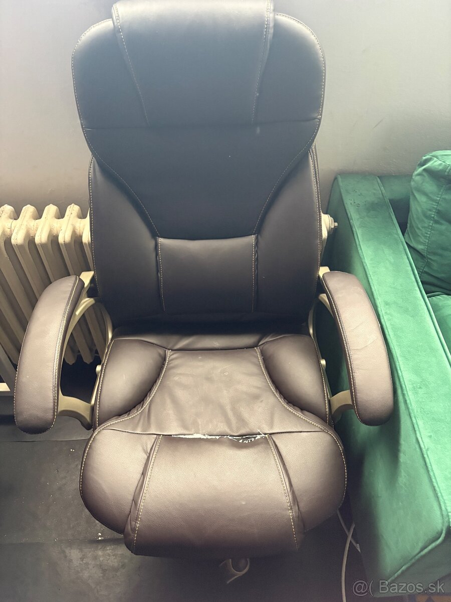 kancelarske kreslo