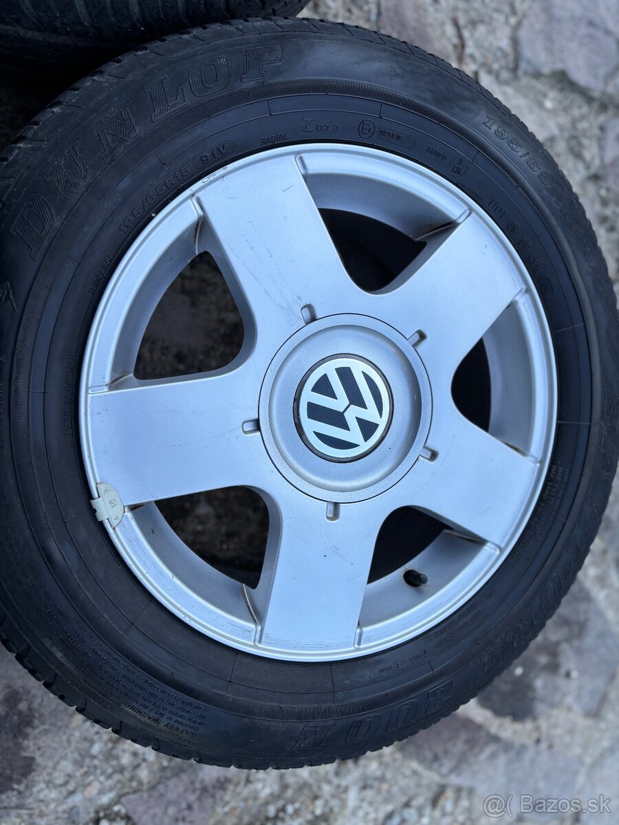 Hliníkové Disky Golf4 5x100 R15 Letné Pneu