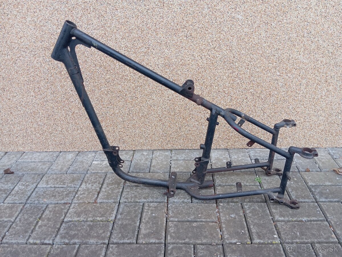 Predám rám na motocykel čz 125/150 c