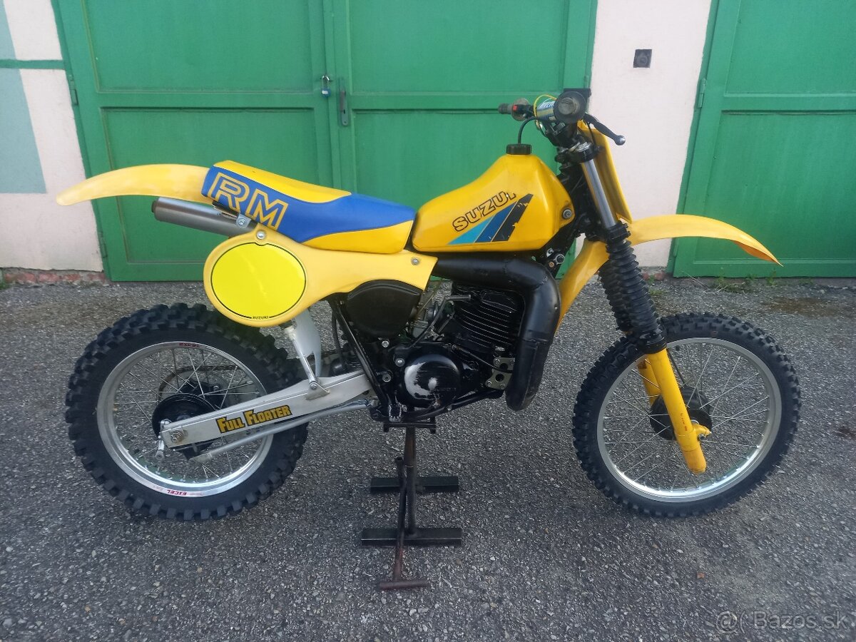 Suzuki RM 500 motokros