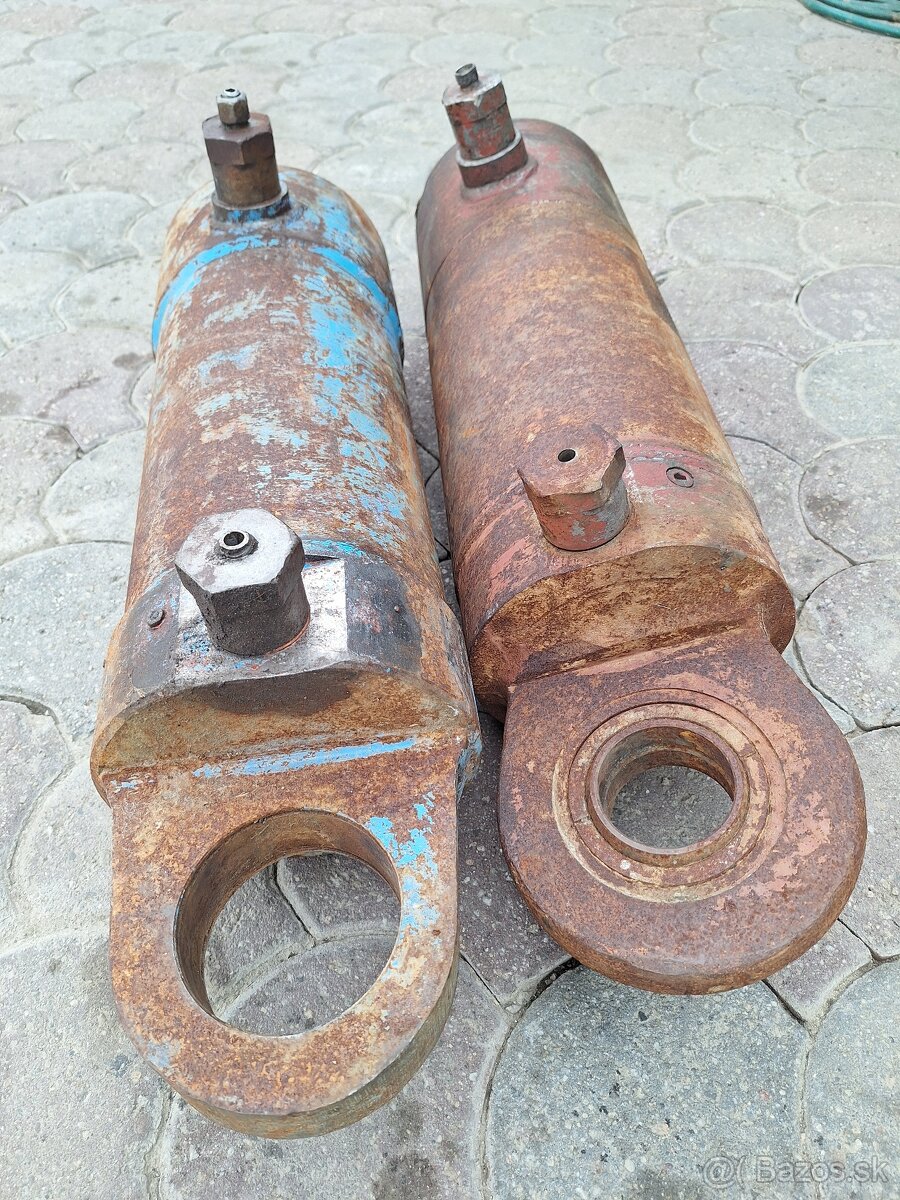 Hydraulický piest