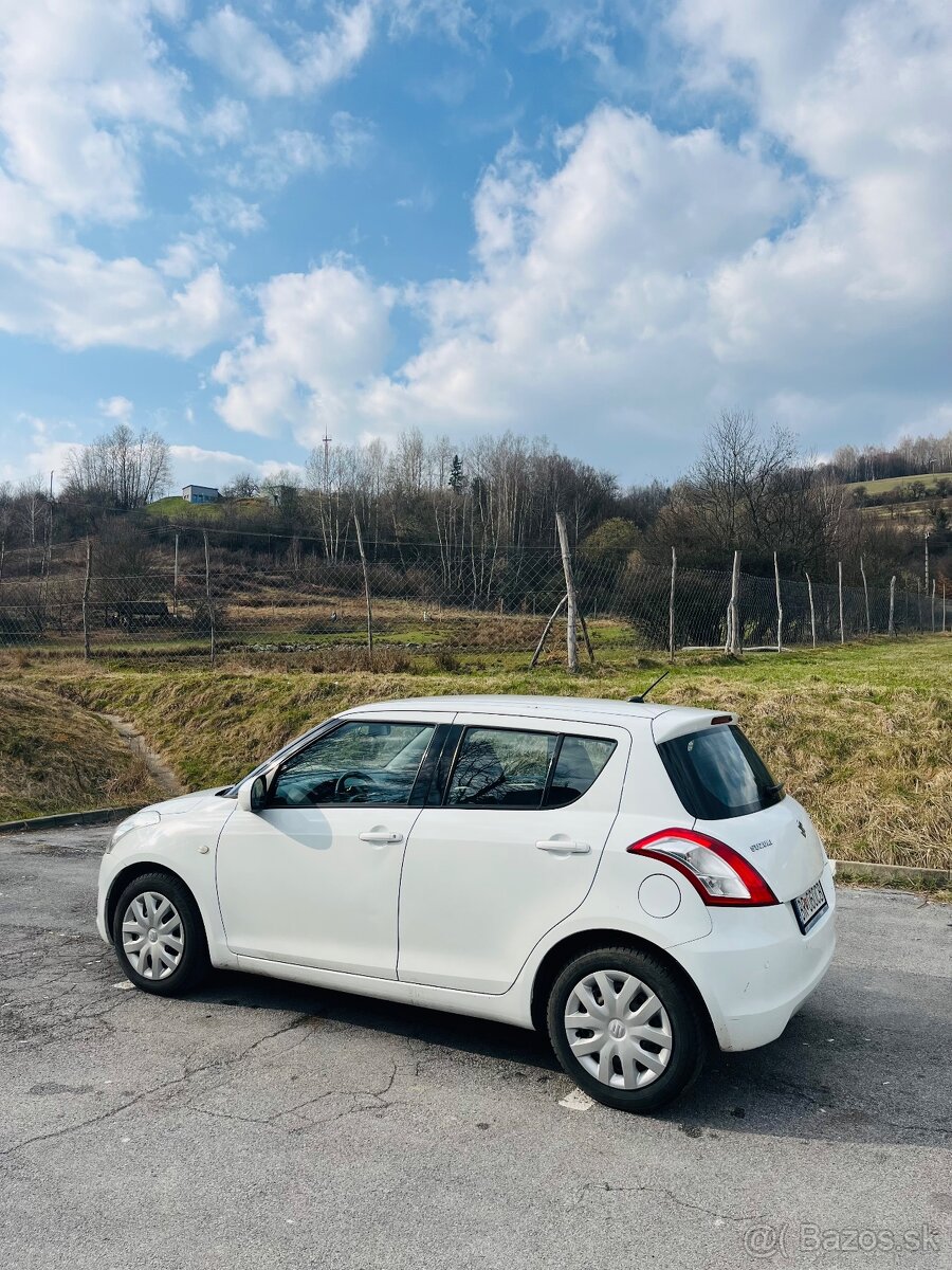 Suzuki Swift 1.2, r. 8/2012, 119000km