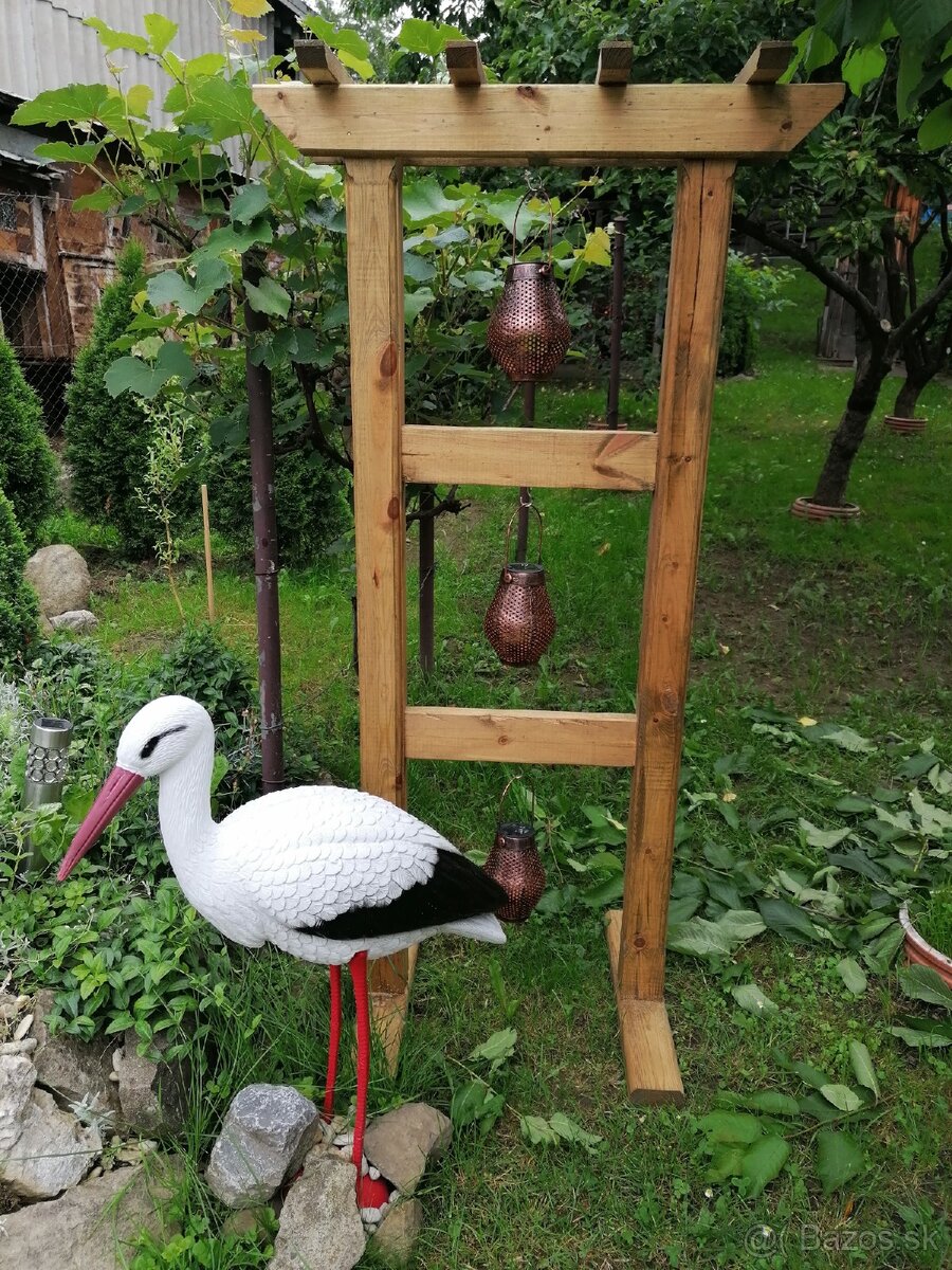 Drevený stojan
