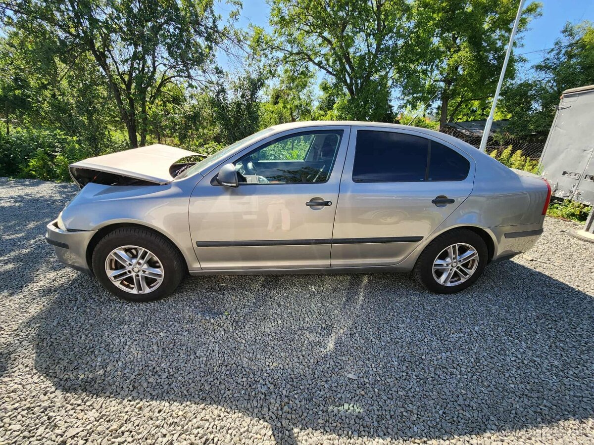 Predam havarovanu Skoda Octavia II 2011 1.6 75kw benzin