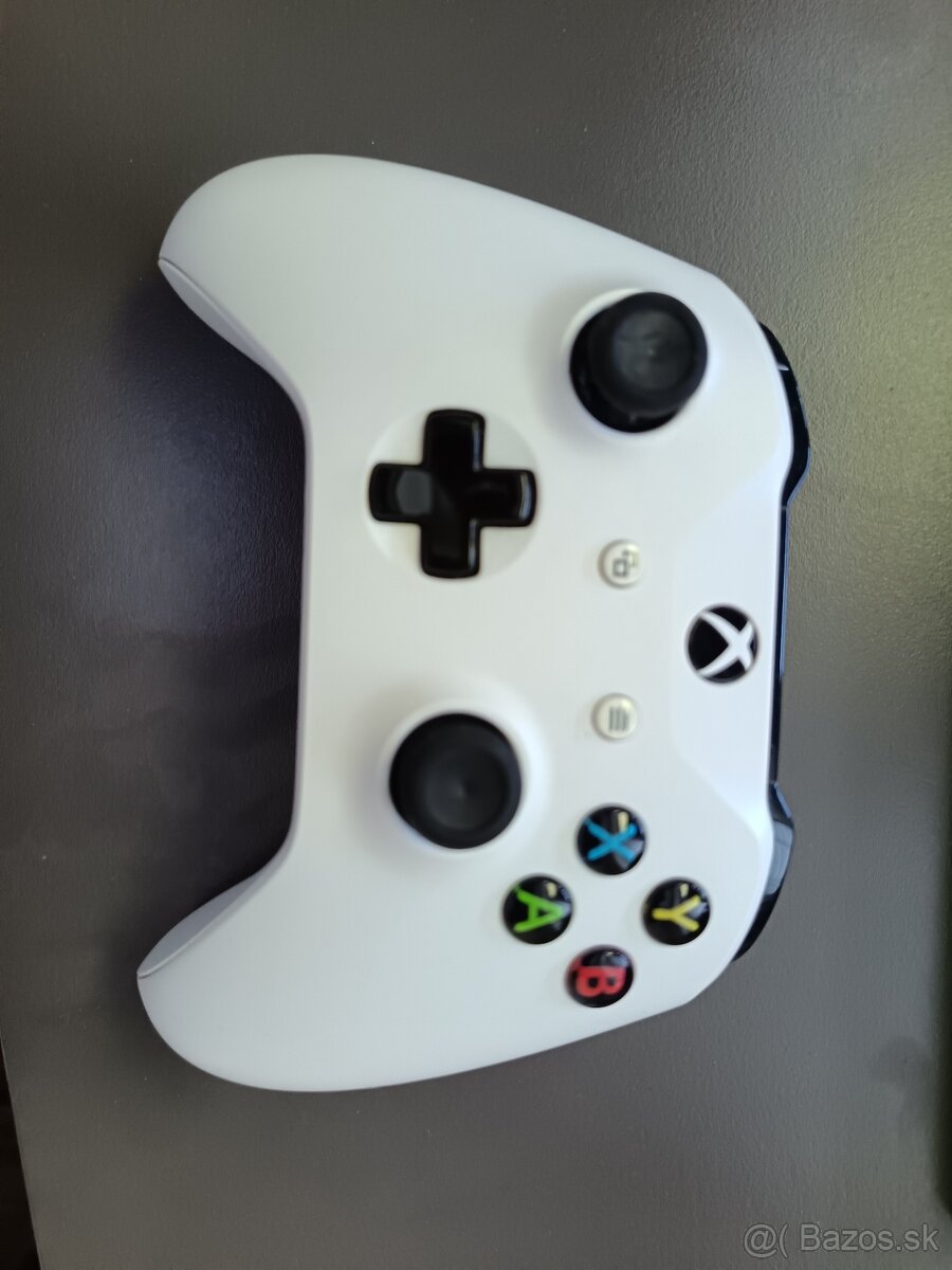 Ovládač Xbox one s
