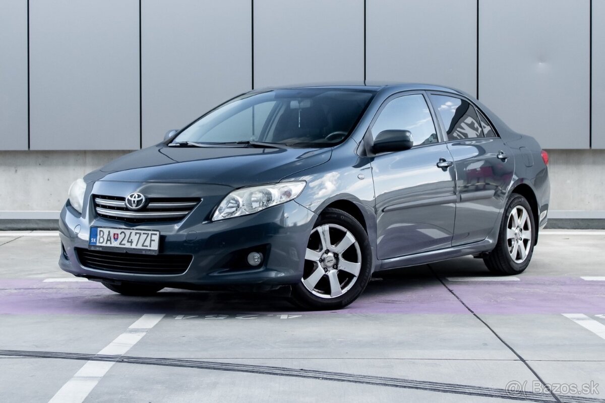 Toyota Corolla 1.6 S/L/ Vyhrievané sedadlá/ Tempomat