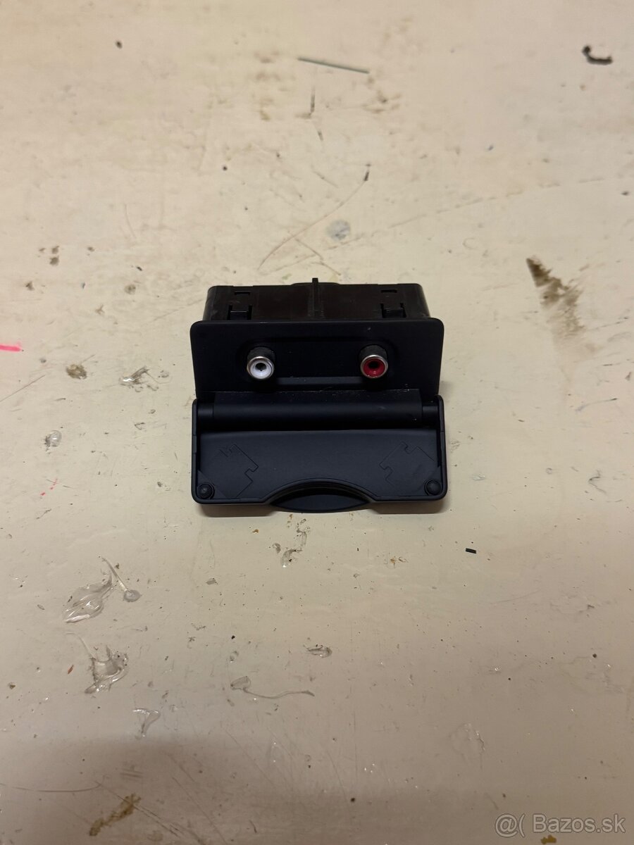 Audiobox Aux Renault Clio III 280230001R