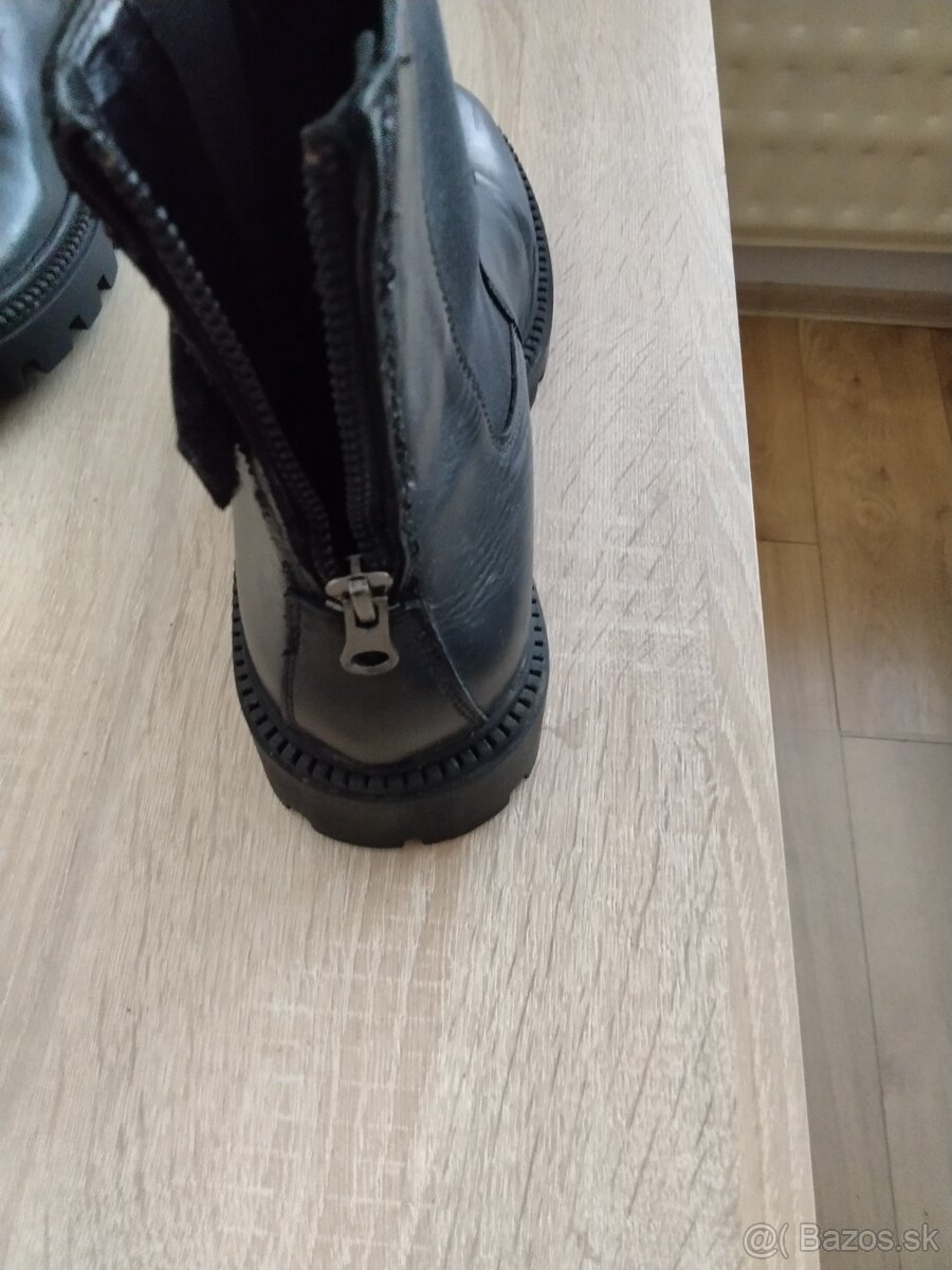 ČIŽMY ZARA