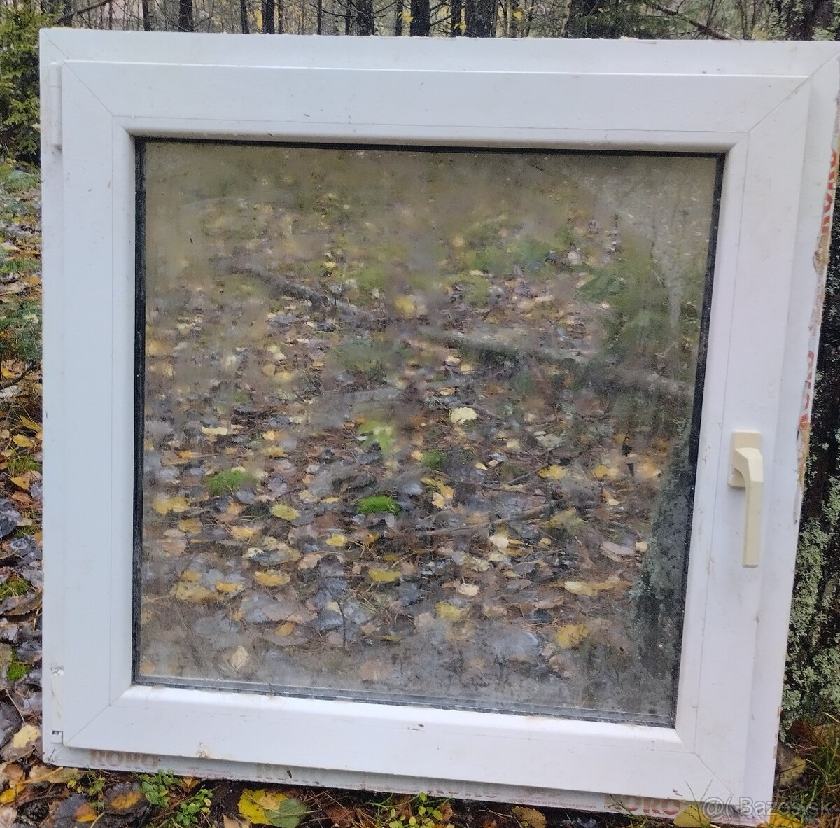 PLASTOVE OKNO 90×90cm
