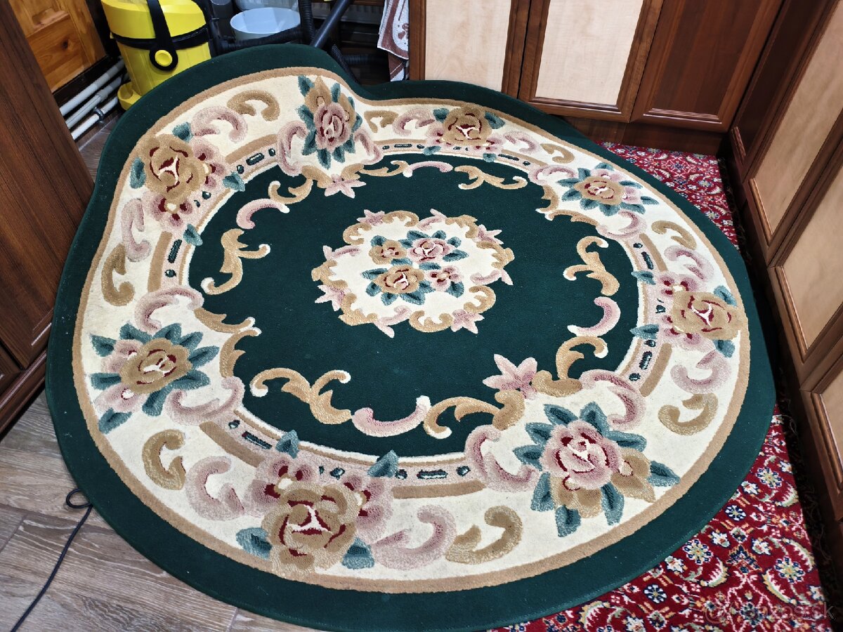 Predám okrúhly koberec