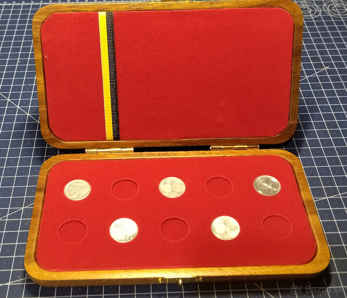 Luxusná kazeta na zlaté mince FJI 10 Korona a 20 Korona