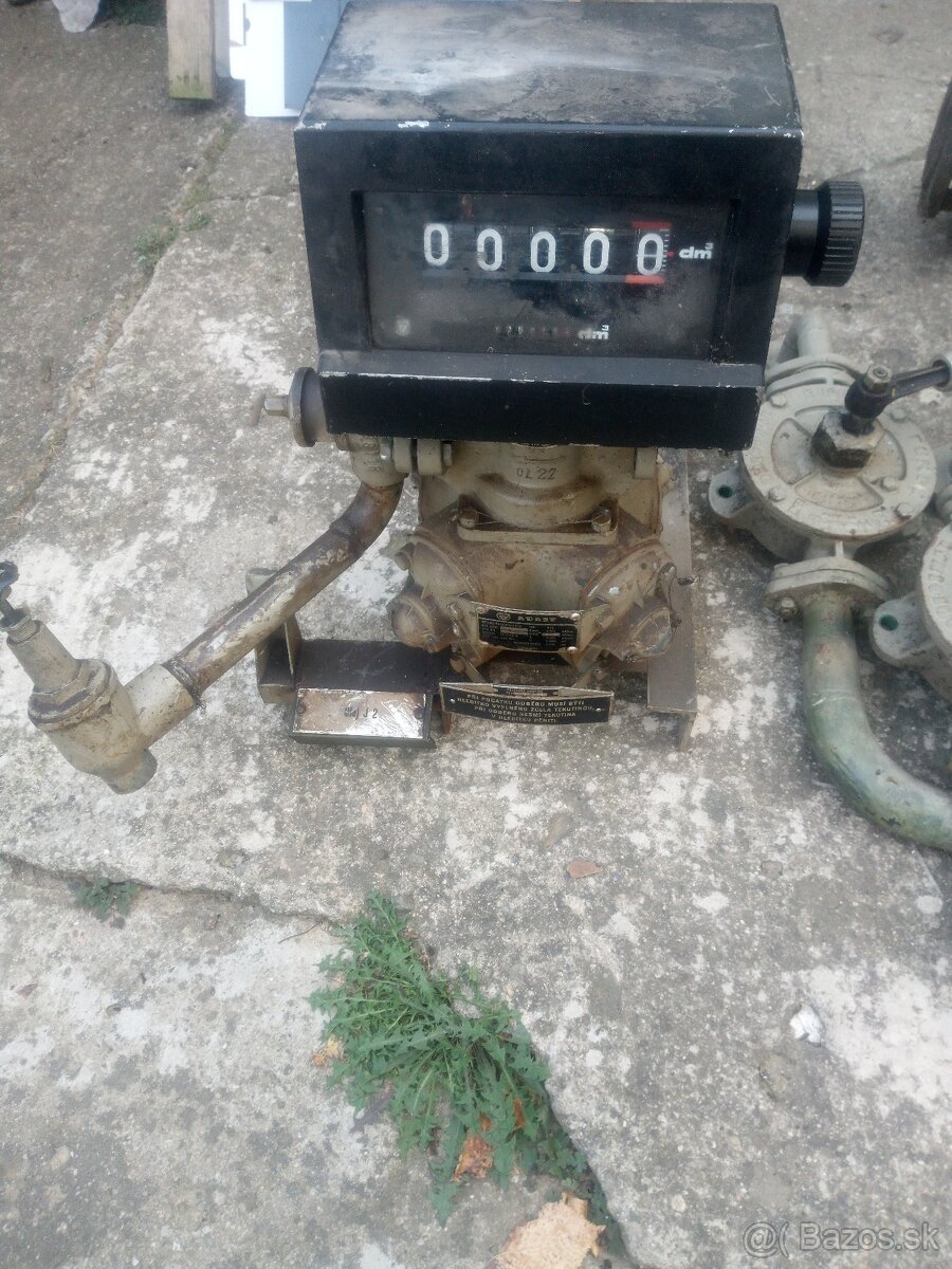 Ručná pumpa s počítadlom