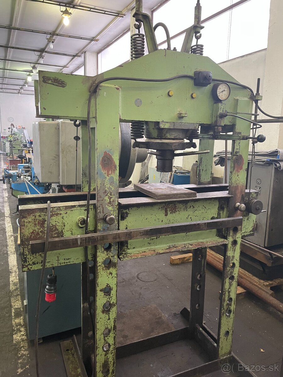 Lis montážny CDM 80 A