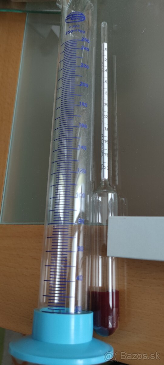 Darujem cukromer s odmerným valcom za čoko