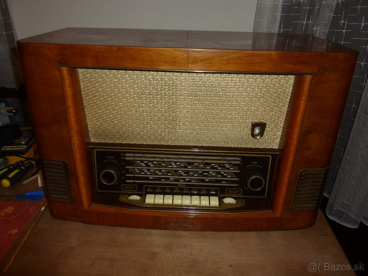 Rádio Tesla 624A Choral