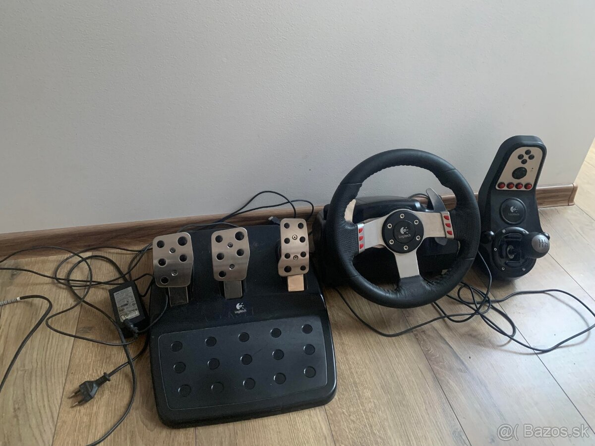 Logitech G27 Racing Wheel