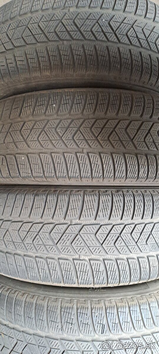 Predám 4ks jazdené zimné 235/60r18-107H Pirelli