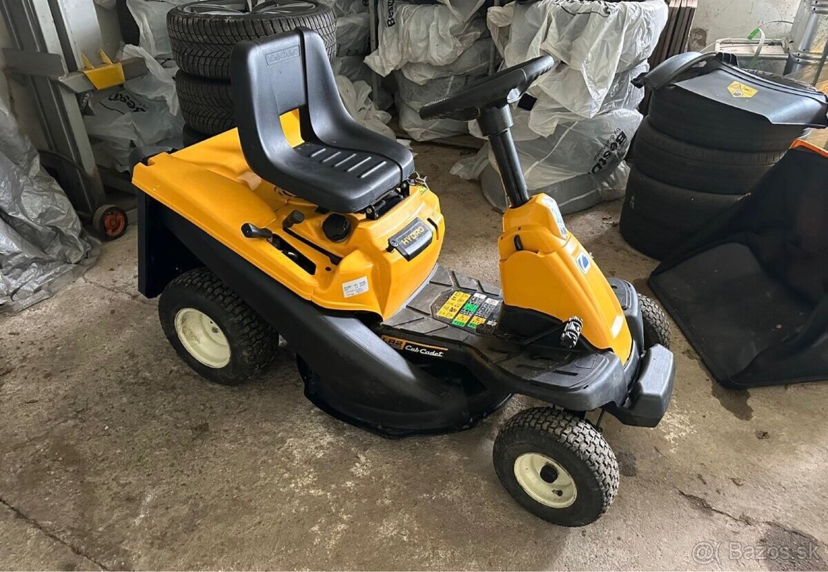 Kosačka Rider Cub Cadet LR2
