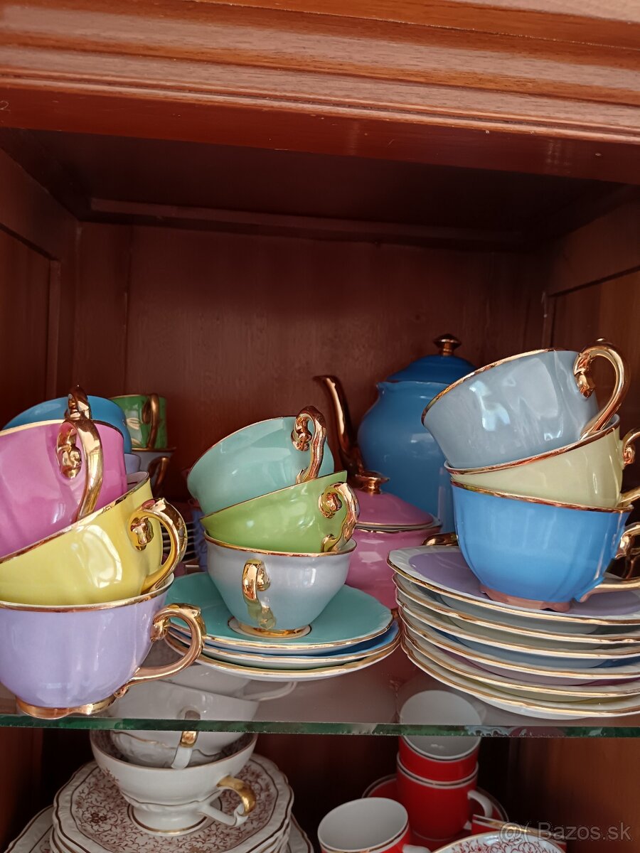Porcelán Farebné šálky, trojsety, Rubinove sklo