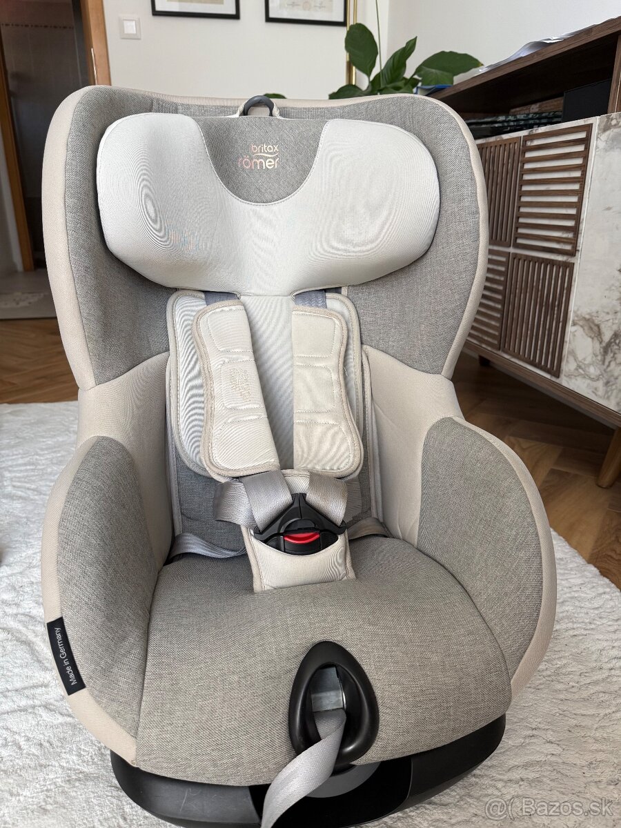 BRITAX RÖMER Trifix 2 i-Size Sand Marble