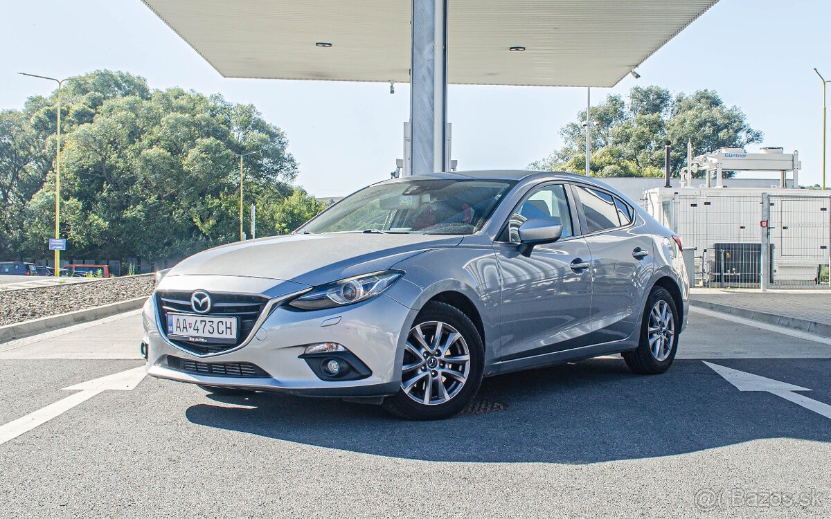 Mazda 3 2.2 Skyactiv-D150 Attraction Sedan