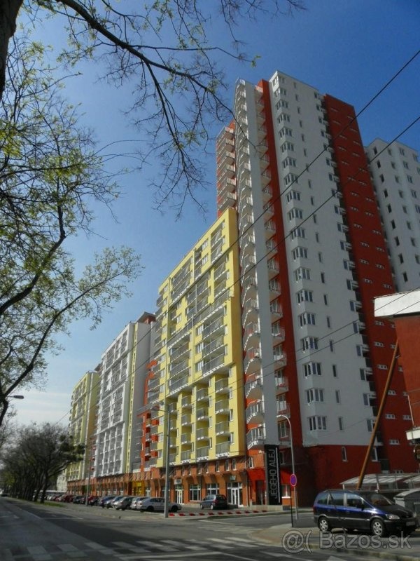 NOVO zariadený byt v NOVOSTAVBE " JÉGEHO ALEJ " RUŽINOV