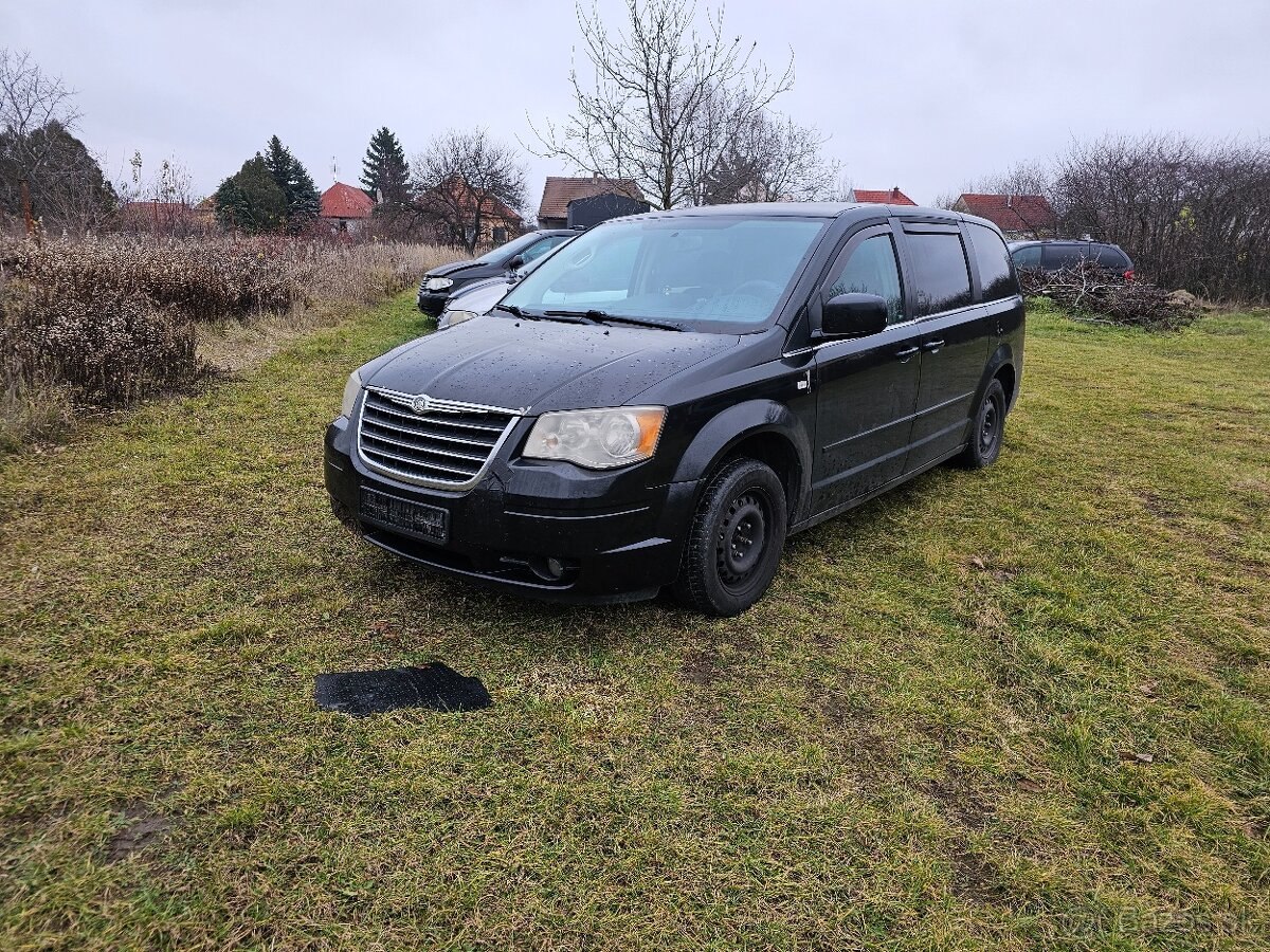 Rozpredám Chrysler voyager 2,8crdi RT model