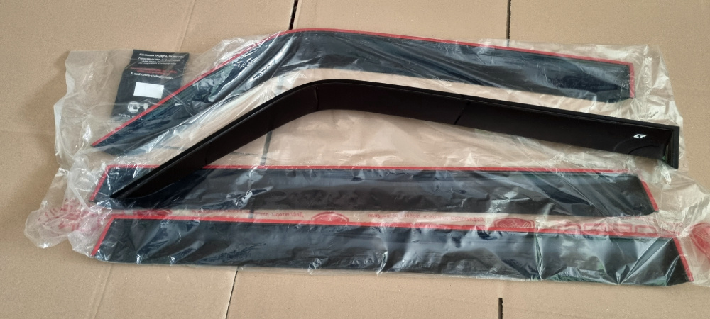 LADA 4X4 NIVA 5 dverová - Deflektor okien