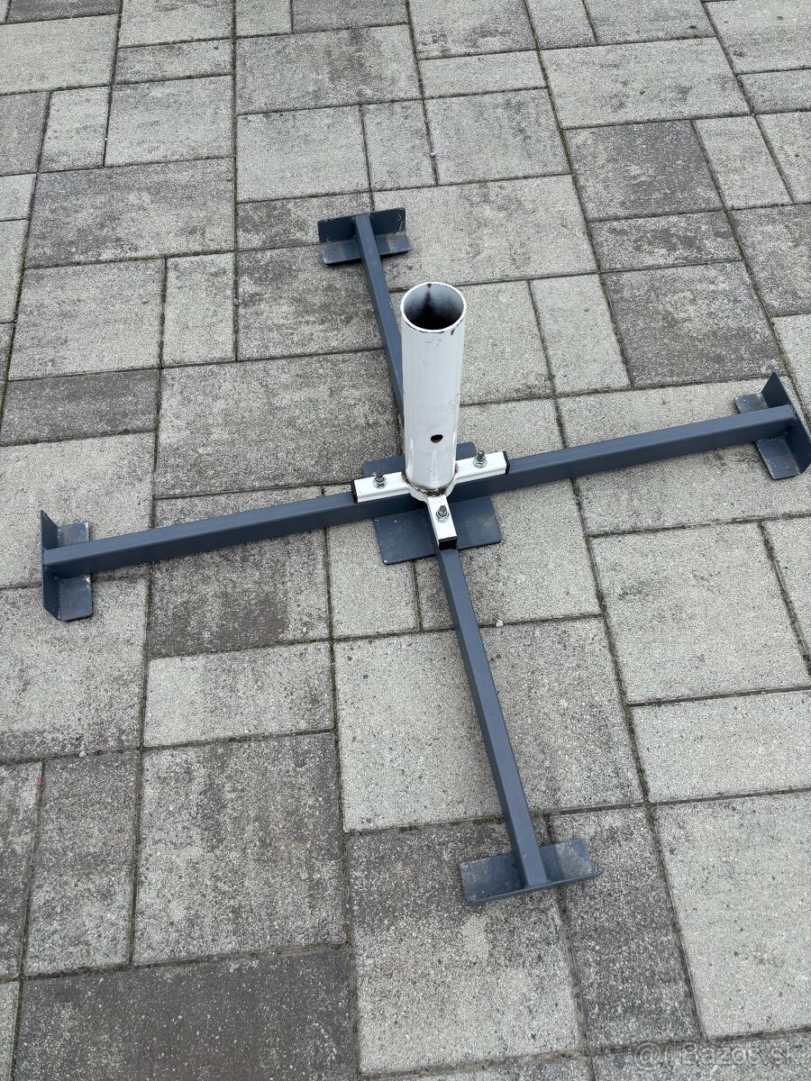 Stojan na veľký dáždnik