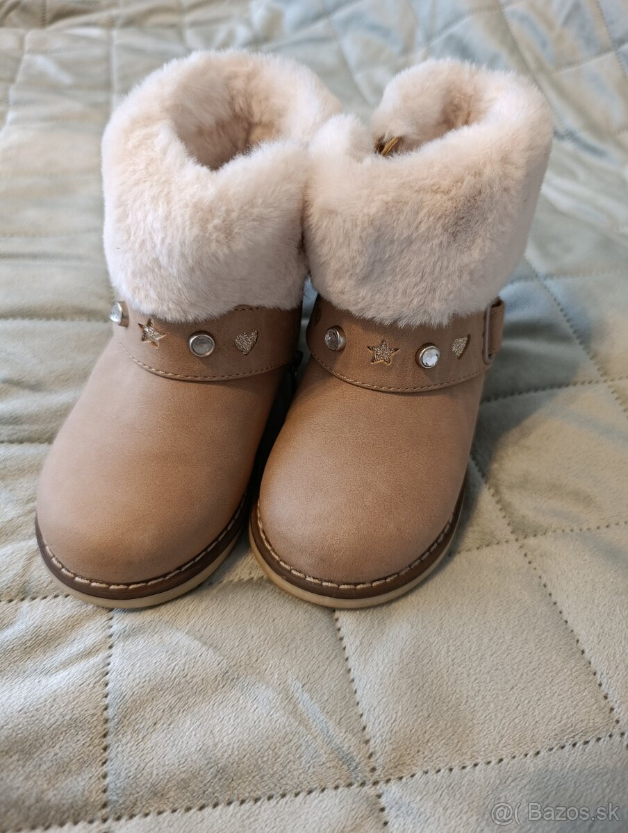 Top krásne čižmičky Mayoral