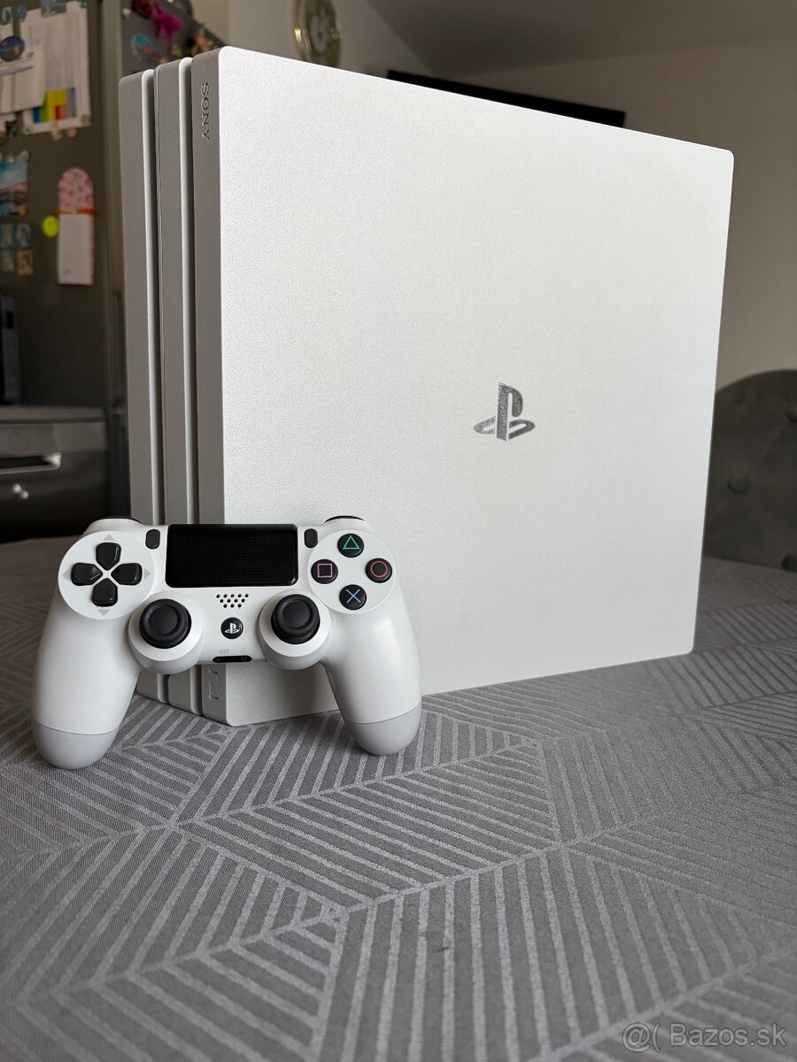 🎮 PLAYSTATION 4 PRO - Najnovší model