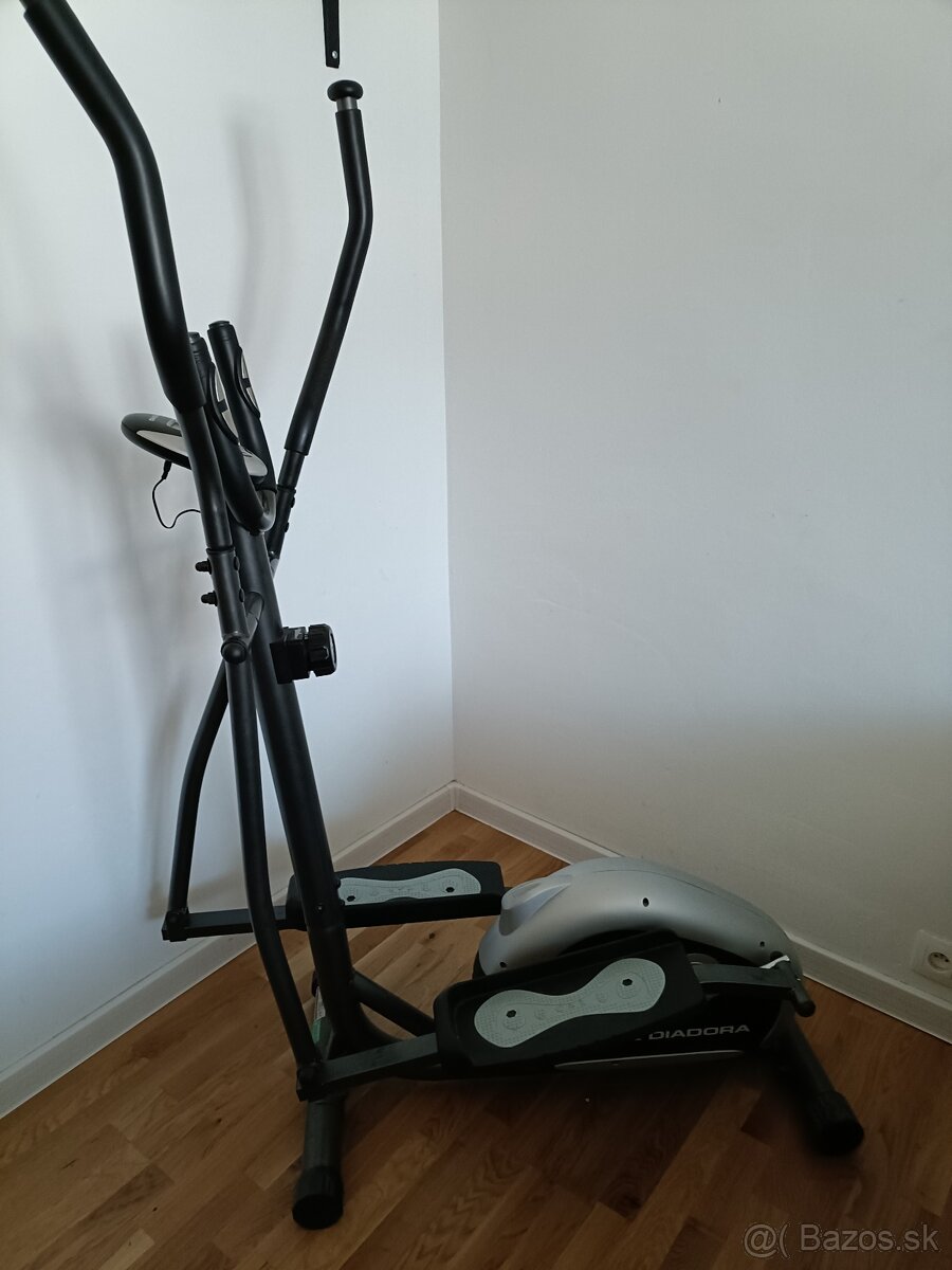 Eliptický trenažér