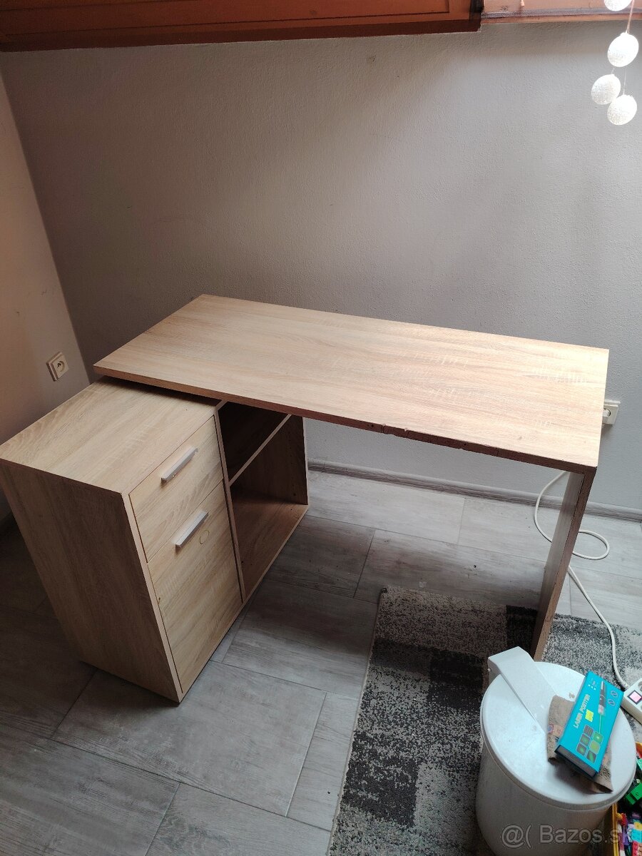 Pc stolík
