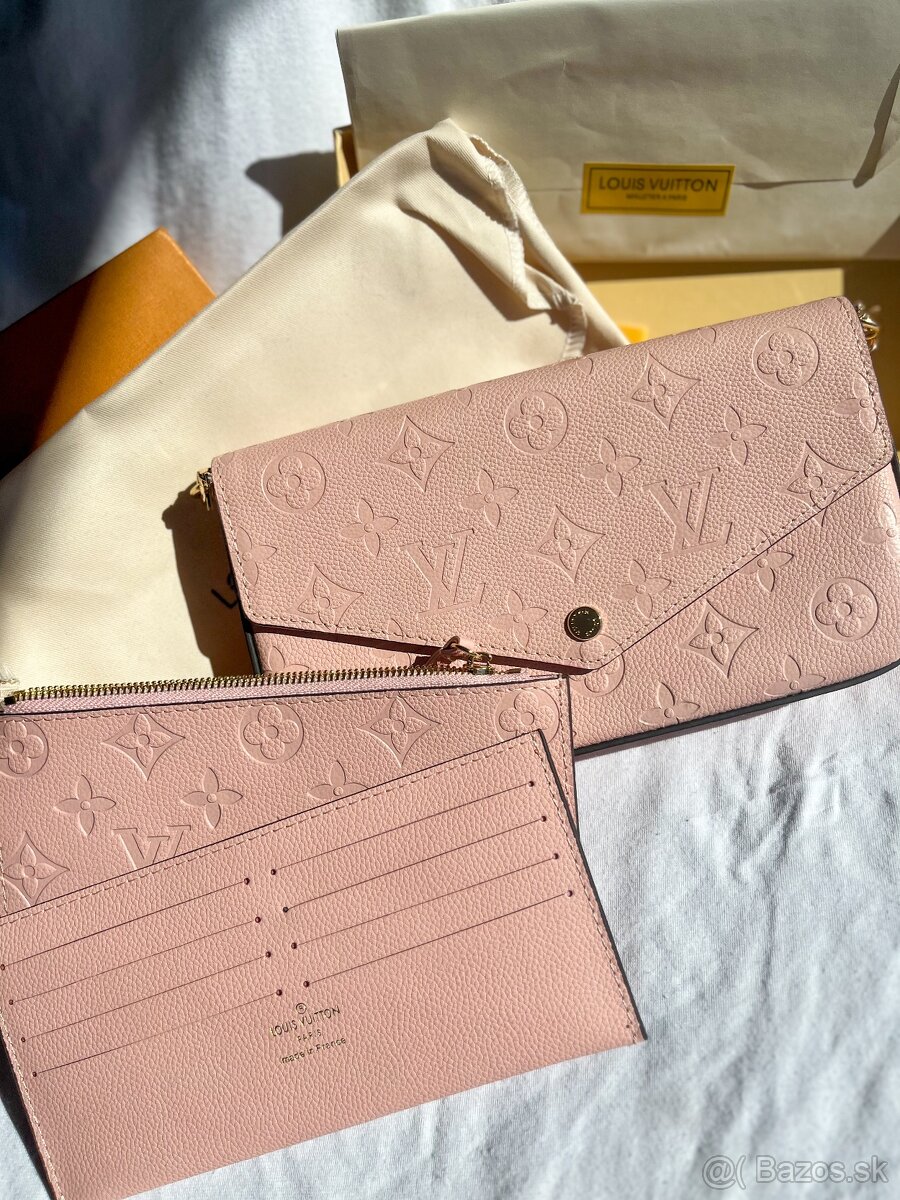 Kabelka s monogramom