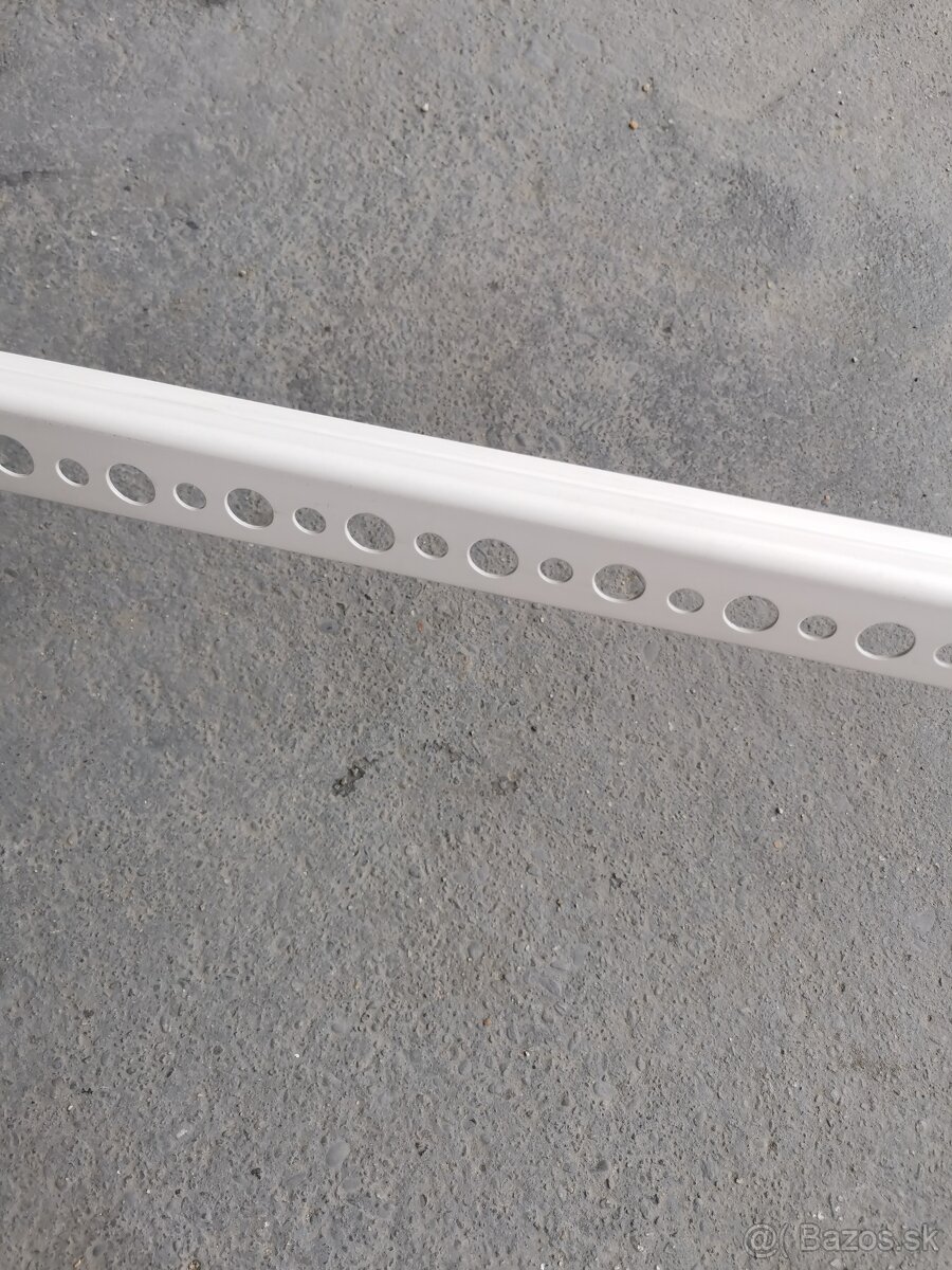Vnutorny rohovy profil PVC 8mm biely 2.5m