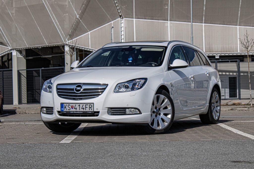 Opel Insignia A 2.0 CDTI 4x4 118kw OPC automat