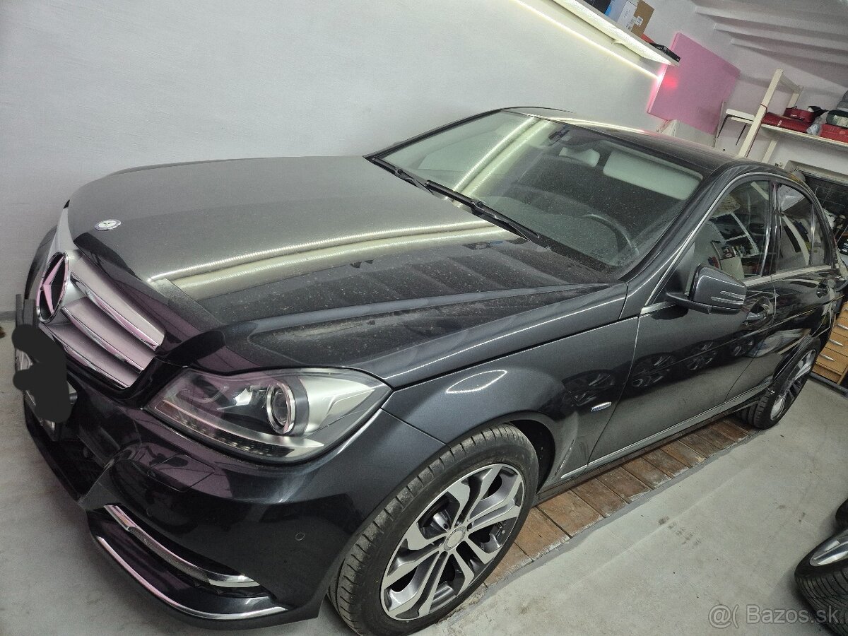Predám mercedes C