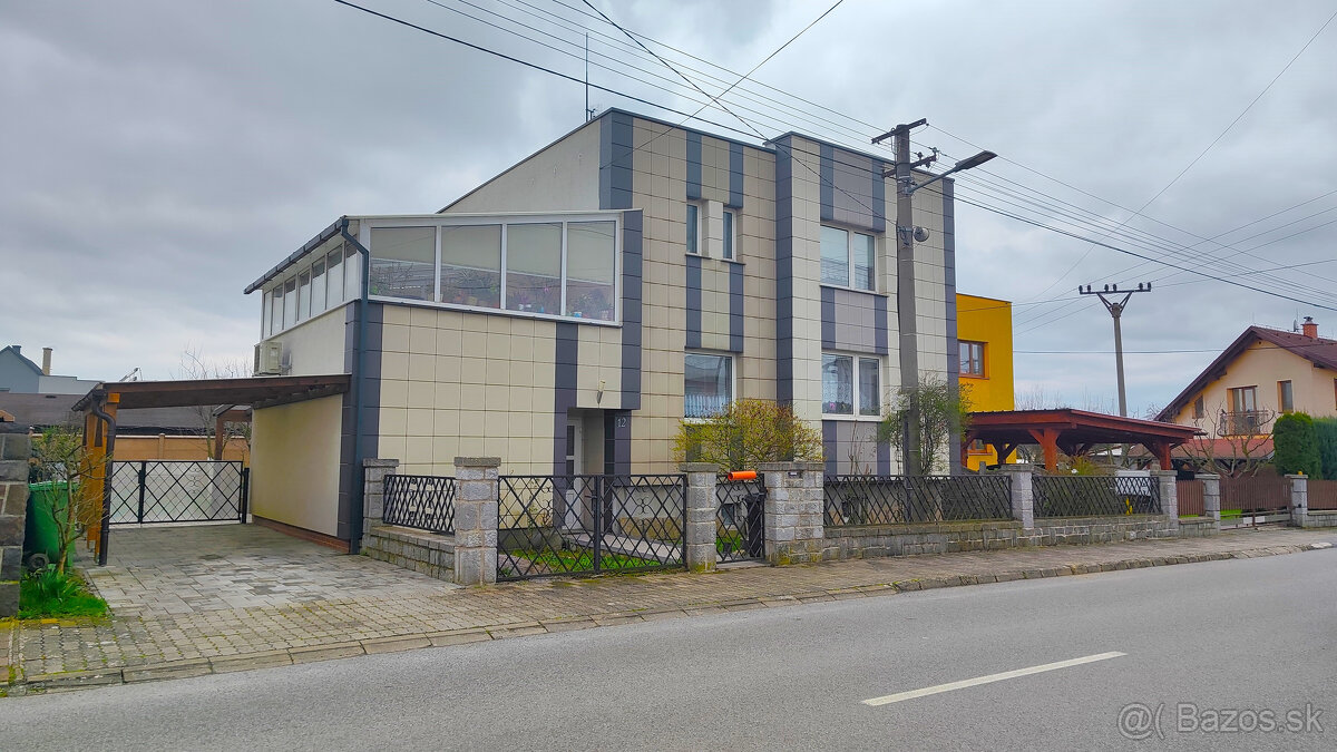 Perspektívny 5 izbový rodinný dom s garážou a prístreškom pr