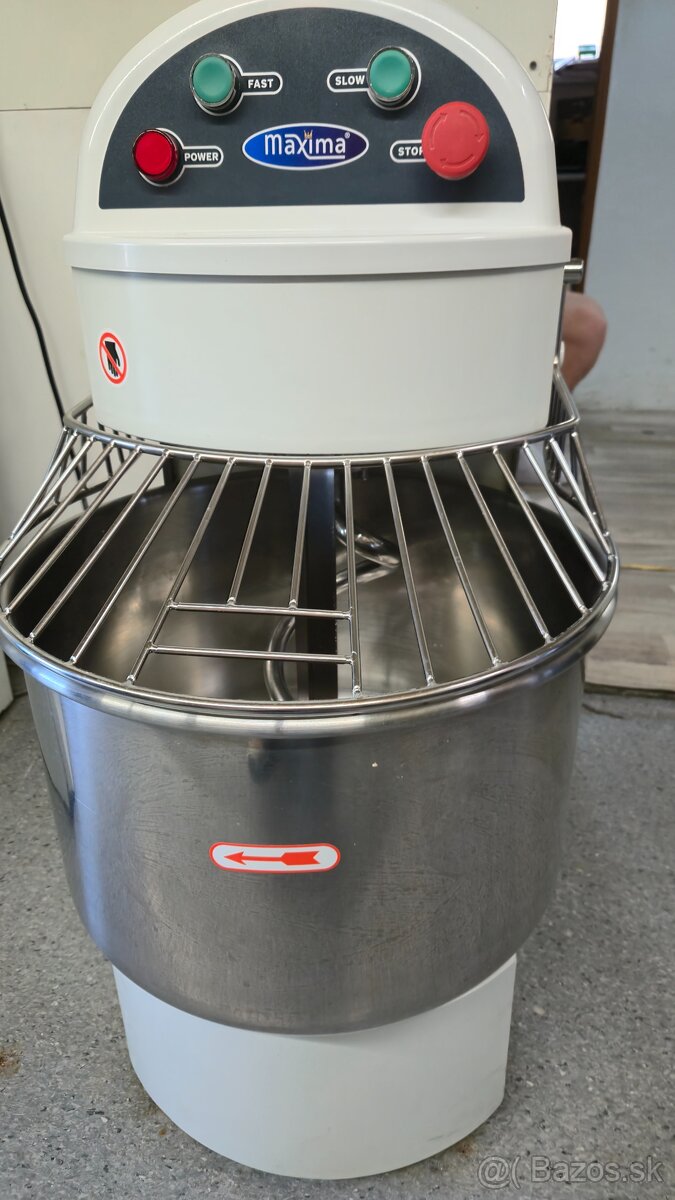 Miesič cesta Maxima 30L