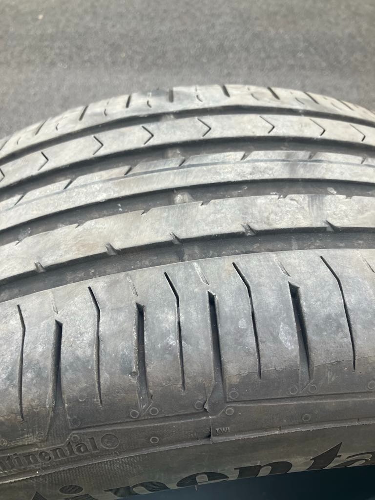 Predam 2x Continental-contipremiumcontact-5 235/55 r17