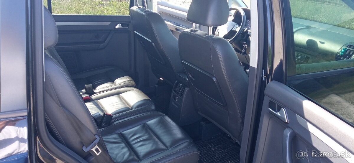 Predám Volkswagen Touran 1,4 125kw