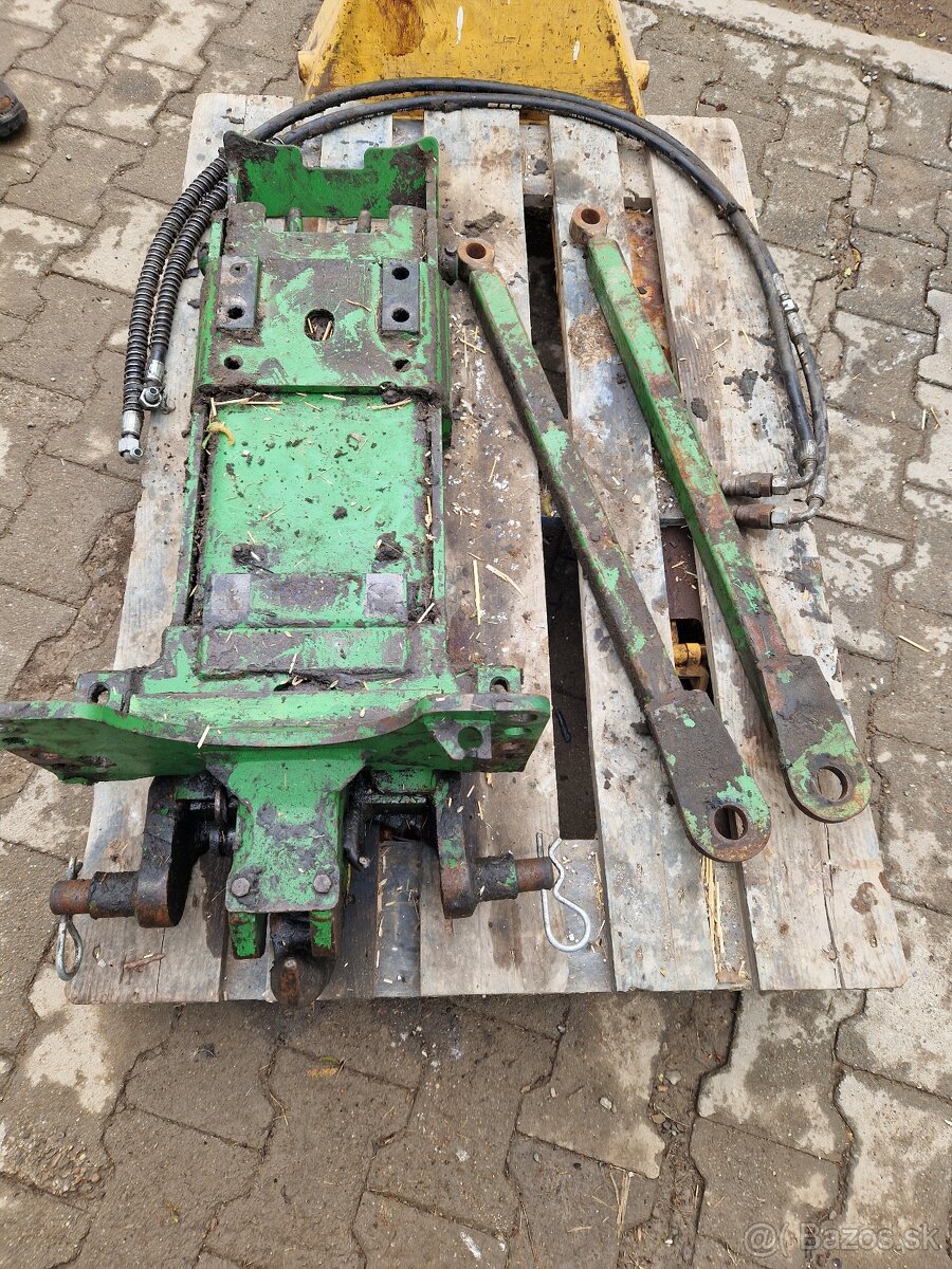 Agrohak john deere vysuvny