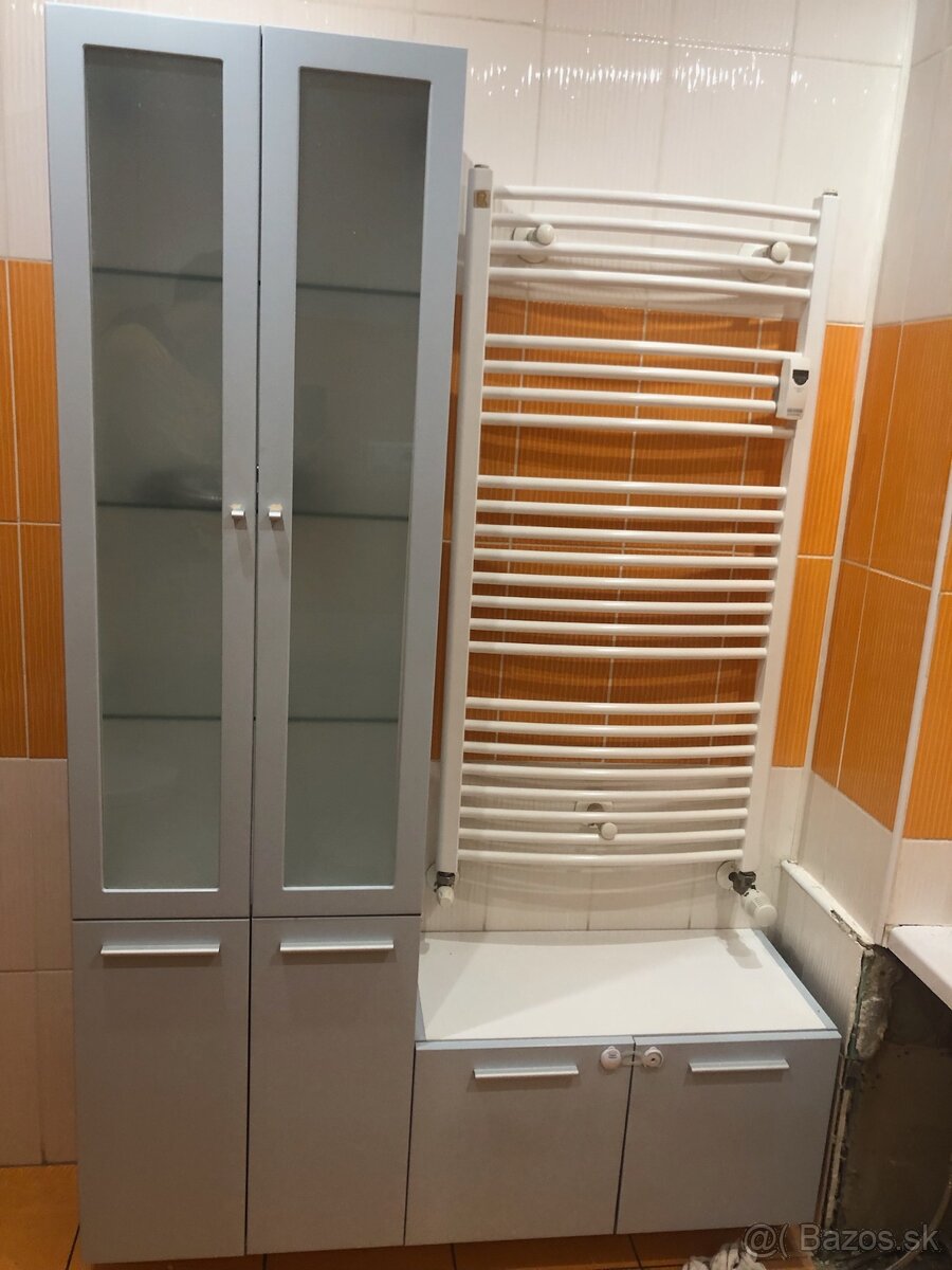 Kúpeľňové skrinky
