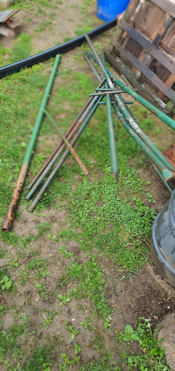 Predám stĺpiky plotové aj rohové.