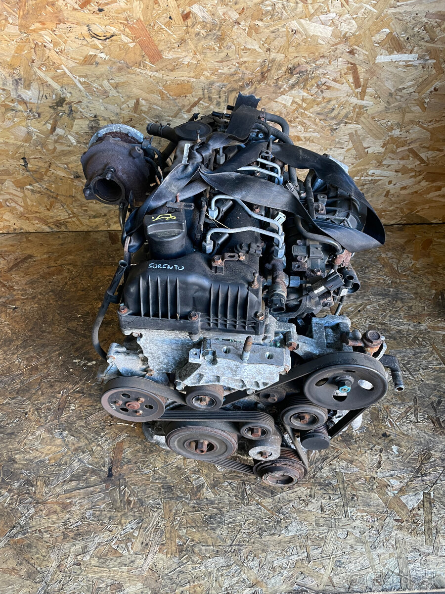 PRODÁM MOTOR D4H KIA SORENTO