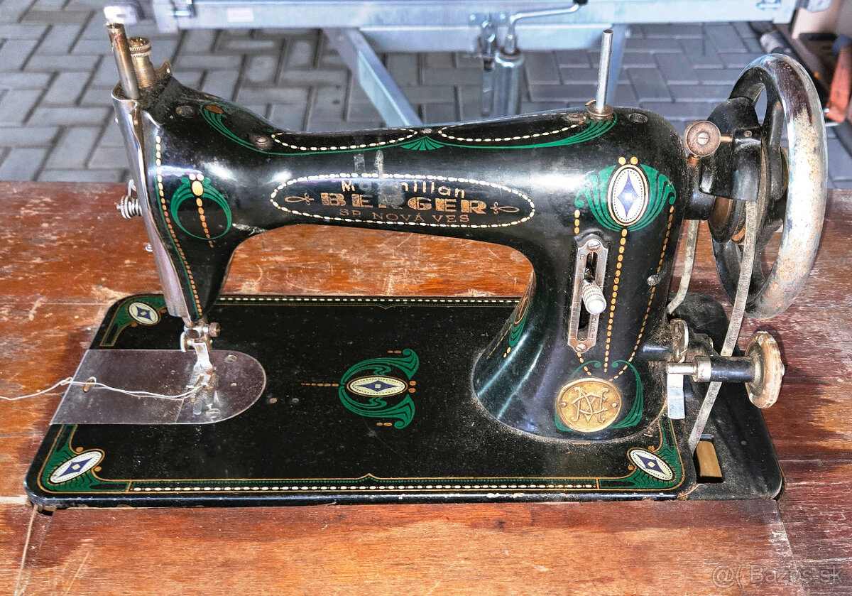 Historická šijacia mašina Berger