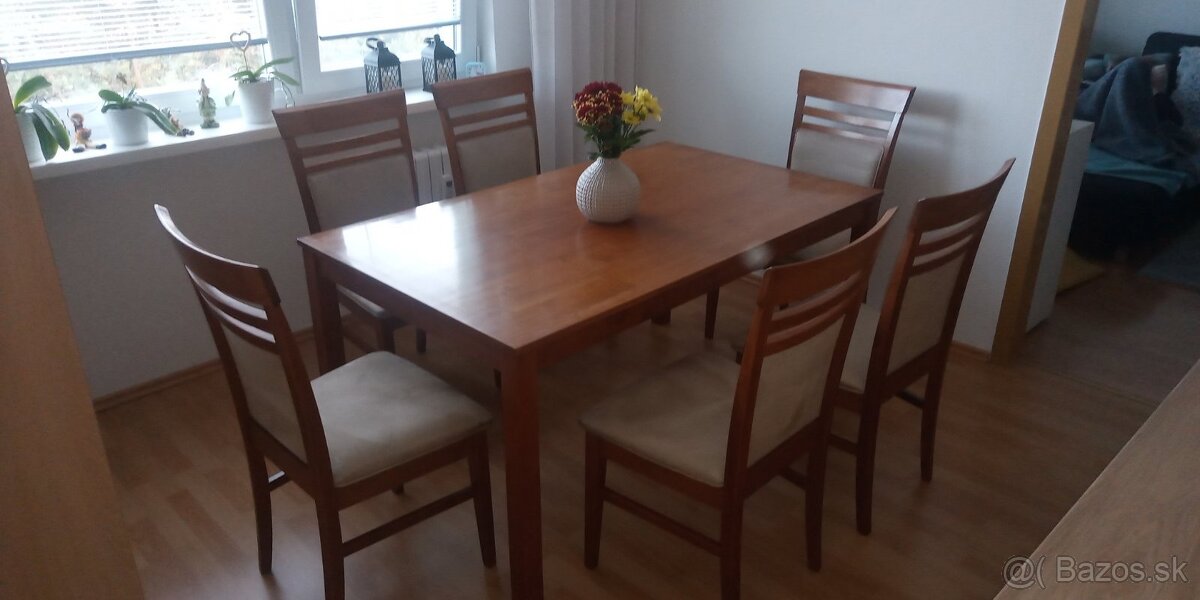 Jedálenský stôl na predaj