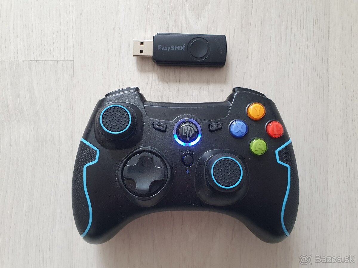 Predam PC herny ovladac X-box style s WiFi pripojenim