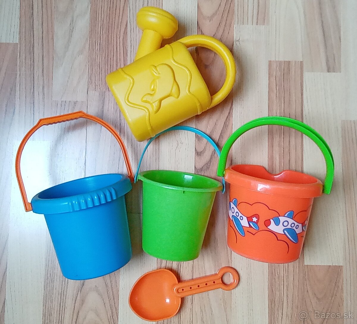 Hračky - vedierka, kupka, lopatka